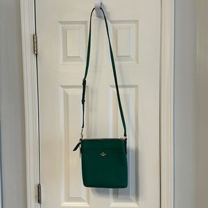 Coach Crossbody Purse 🐎 Kelly Green